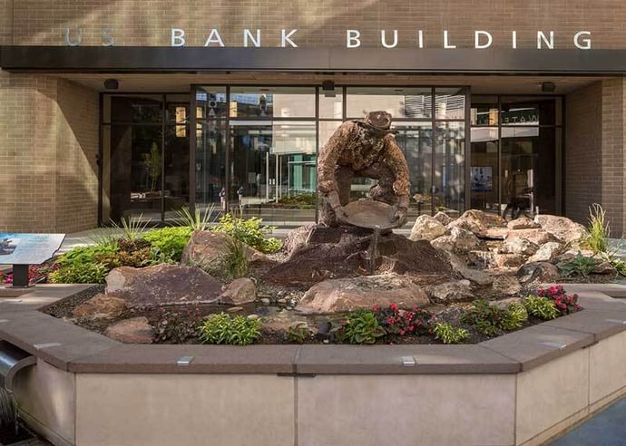 Street view of the US Bank Building in Boise, Idaho.